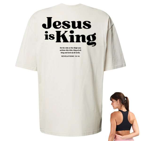 Camiseta Feminina Oversized - Jesus Is King "Jesus é Rei" + Top de BRINDE